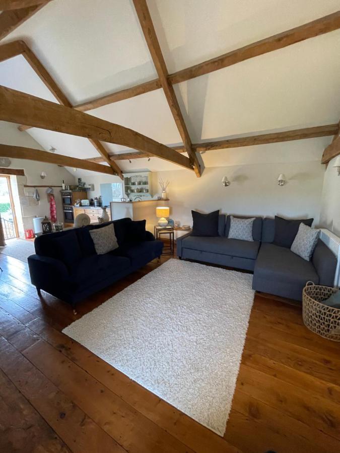 The Cider Barn - Spacious First Floor Apartment Set Within Barn Conversion Cheltenham Exterior photo
